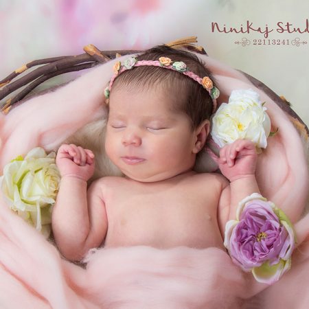 عکس نوزاد لانه و گل