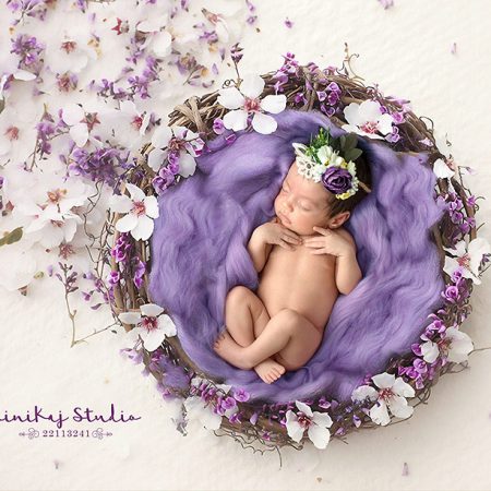 عکس نوزاد گلهای بنفش